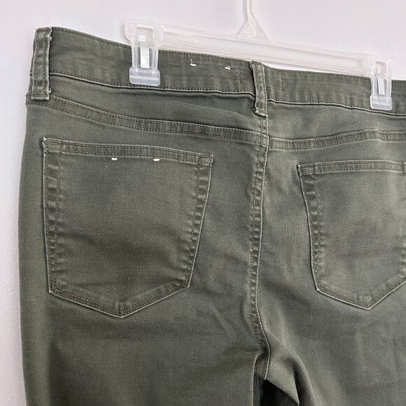 SONOMA Capri Crop Stretch Ladies Olive Green Soft Jeans. Size 14. Zip Pockets - Picture 9 of 12
